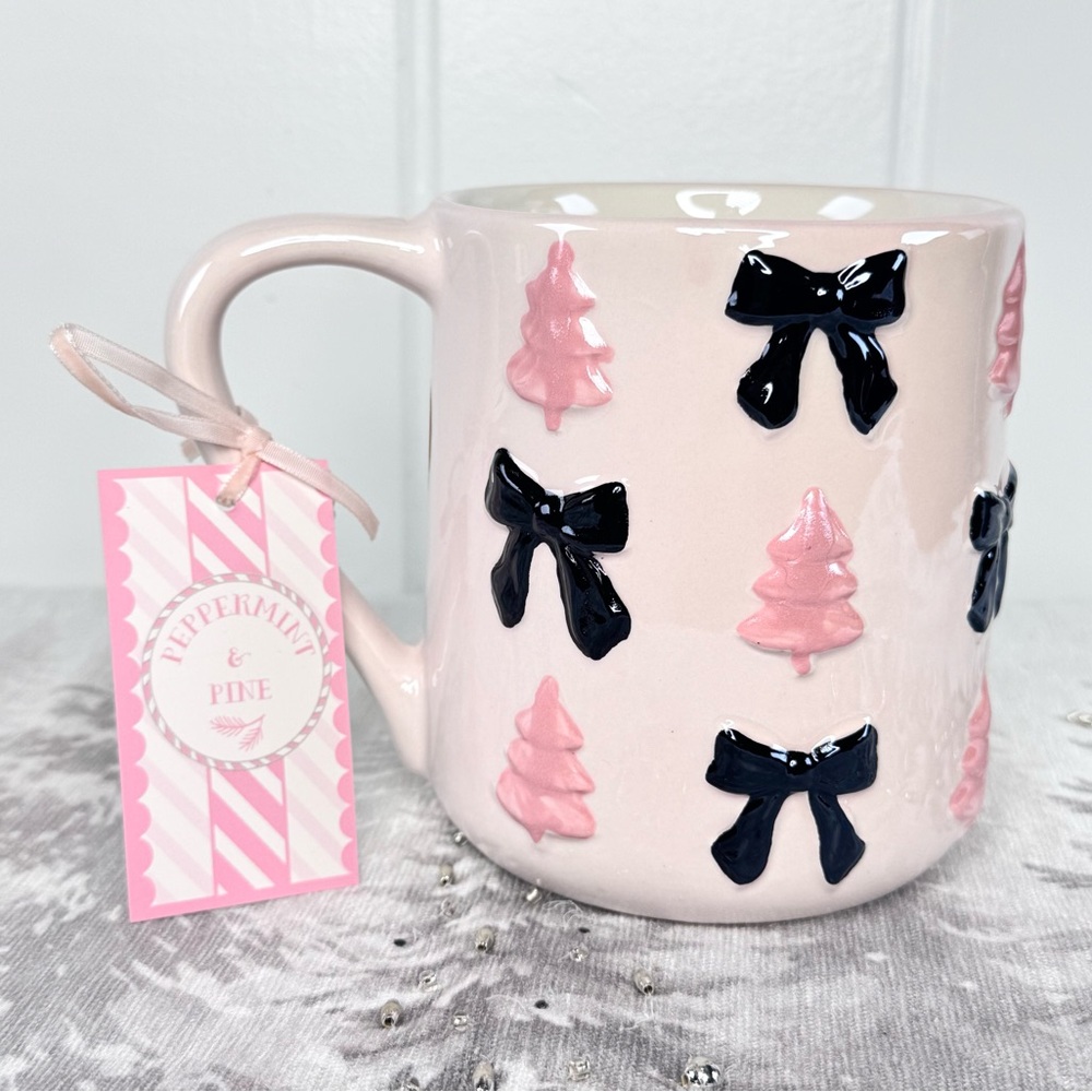 NEW Peppermint & Pine Trees and Bows Christmas Mug